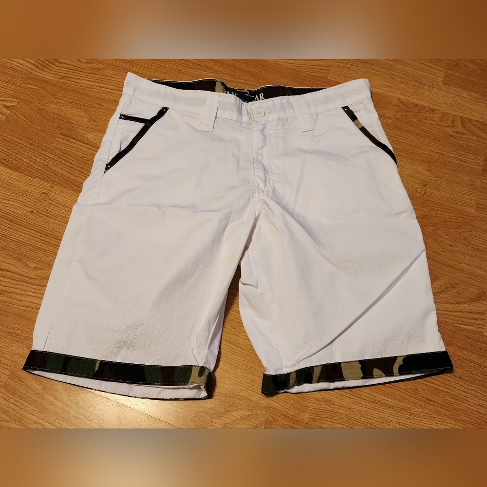 White Camouflage Trim Men's Shorts Size 34 EUC